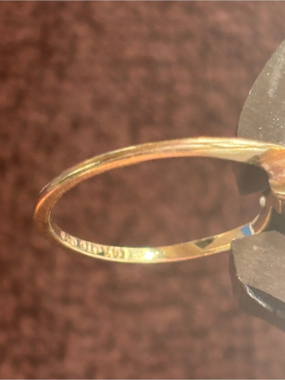 N/A elegant gold
